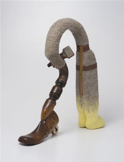 Vrouw Wolle - Extra datums! Felt and the Found Object